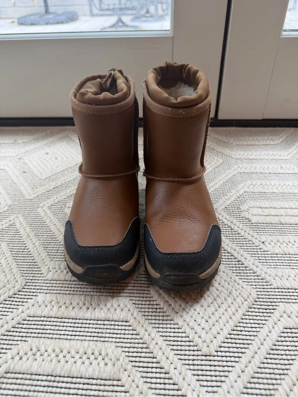 UGG very good